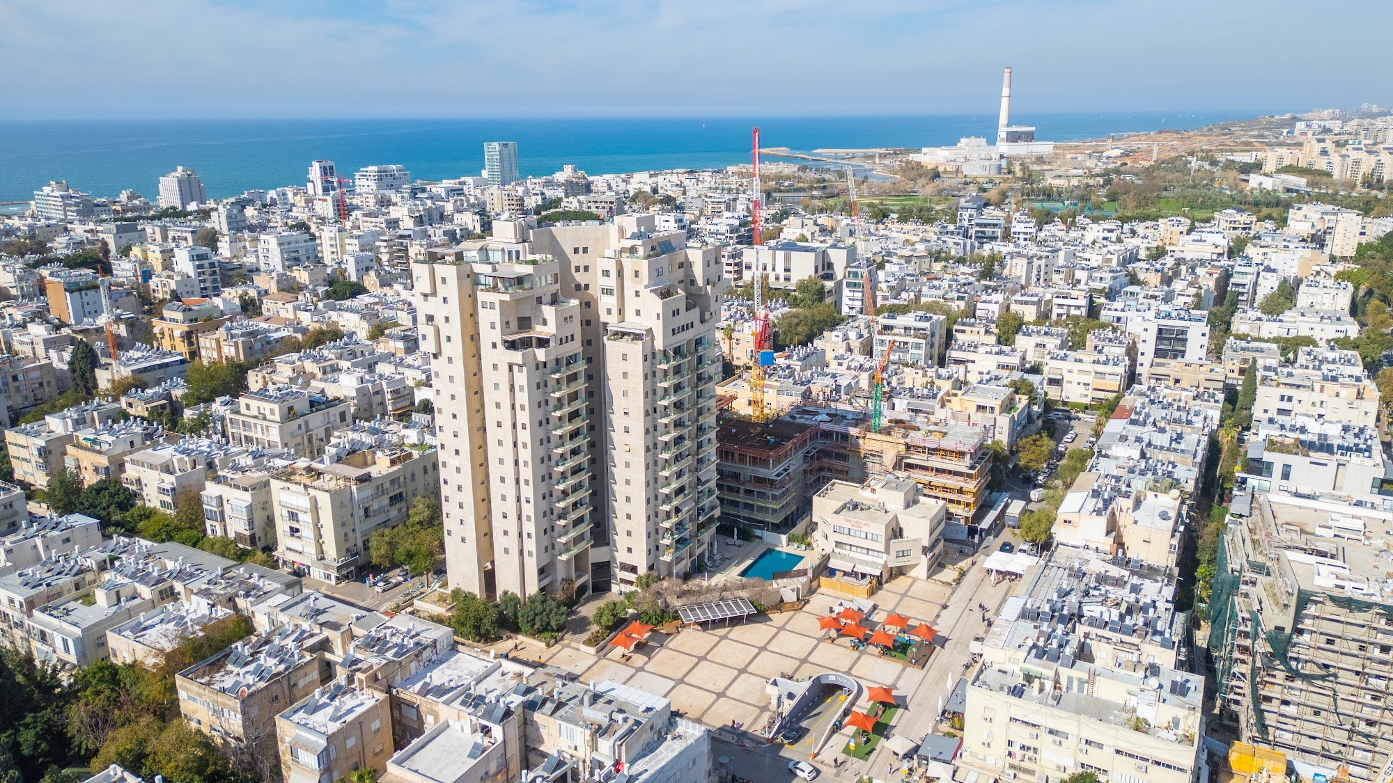 תמונה 30 מתוך 40 – למכירה במתחם בזל! דירת פאר 4 חד׳ 258 מ״ר במפלס אחד, קומה 10 עם נוף פנורמי לים, 2 חניות